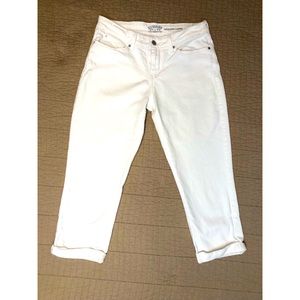 Signature by Levi Strauss, Modern Capri pant.